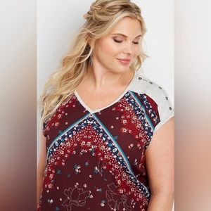 MAURICES FLORAL TOP SIZE SMALL